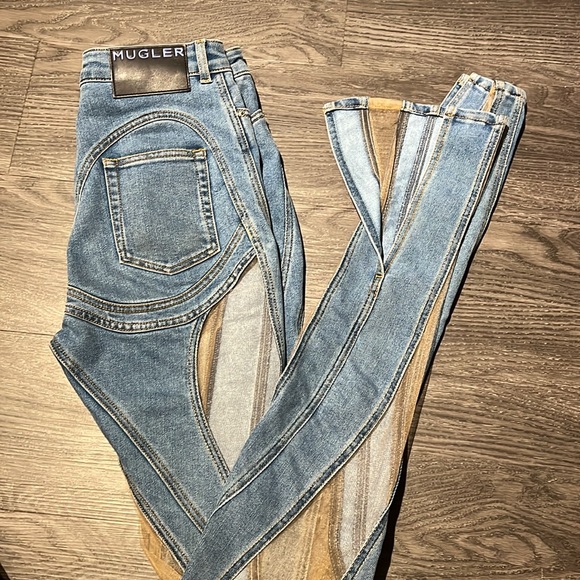 ICONIC MUGLER JEANS✨ - Picture 3 of 6
